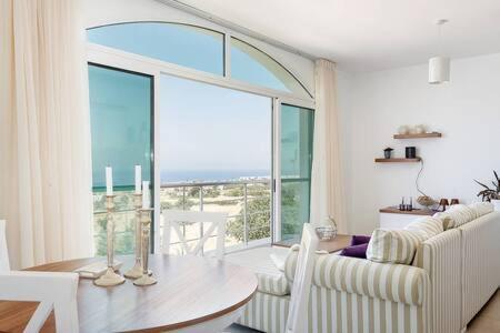 Joya Cyprus Mermaid Penthouse Apartment Agios Amvrosios  المظهر الخارجي الصورة