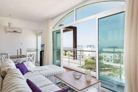 Joya Cyprus Mermaid Penthouse Apartment Agios Amvrosios  المظهر الخارجي الصورة