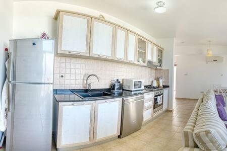Joya Cyprus Mermaid Penthouse Apartment Agios Amvrosios  المظهر الخارجي الصورة
